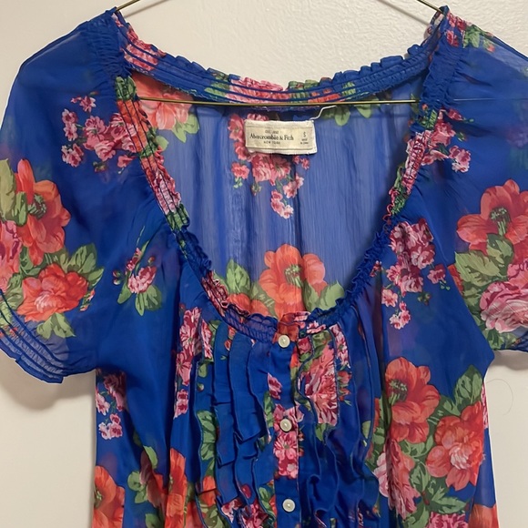 Abercrombie & Fitch floral sheer top - Picture 3 of 4